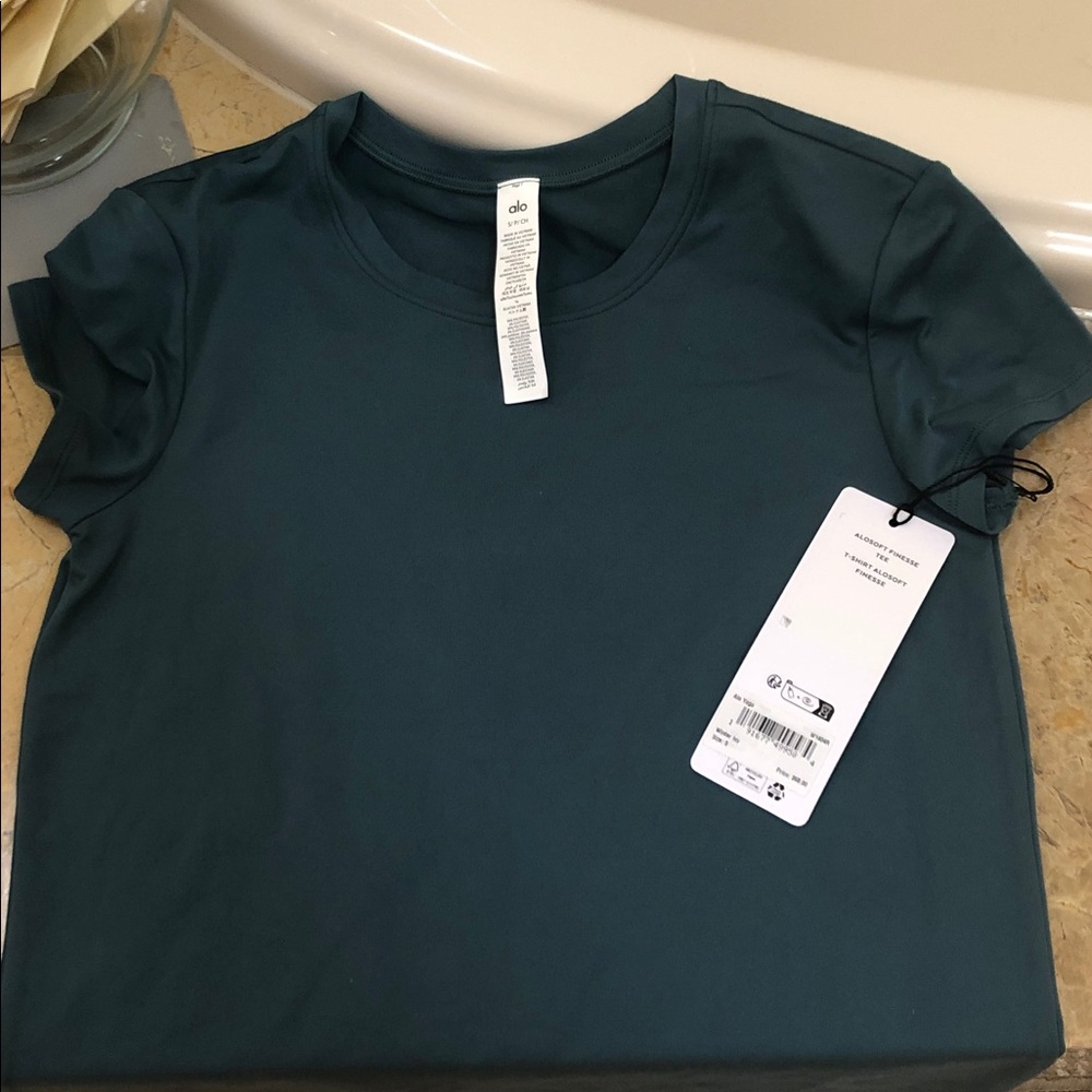 NWT ALO YOGA Alosoft Finesse Tee - Picture 4 of 6